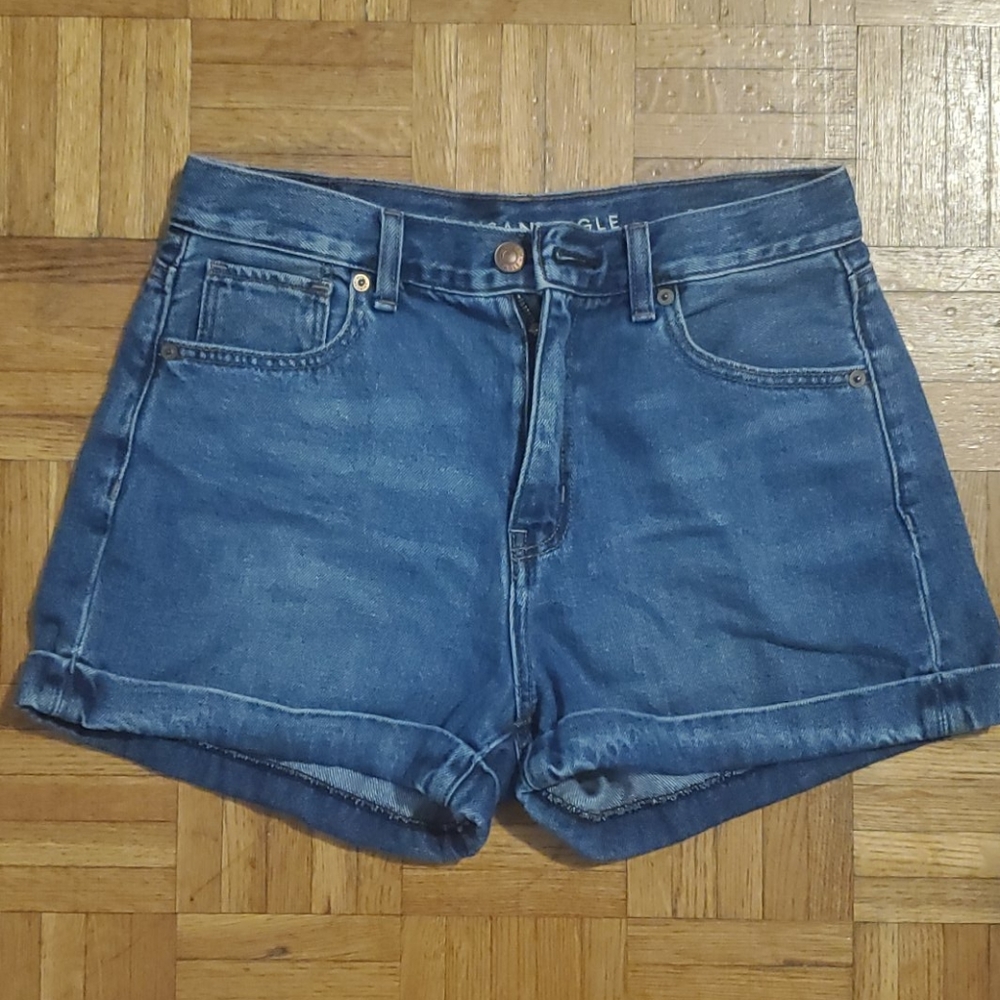 American Eagle Mom Short